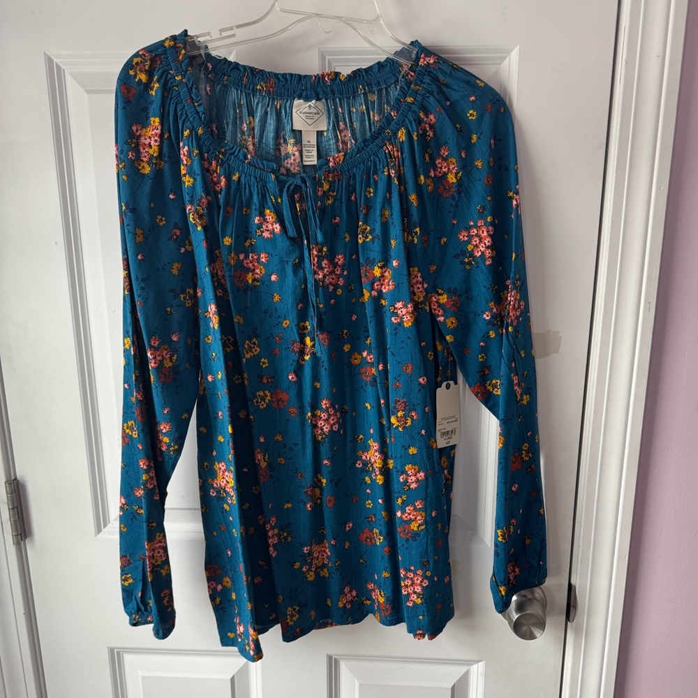 NWT St. John's Bay Teal Floral Blouse